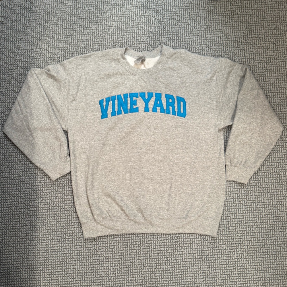 🐳MARTHA’S VINEYARD CREWNECK🐳